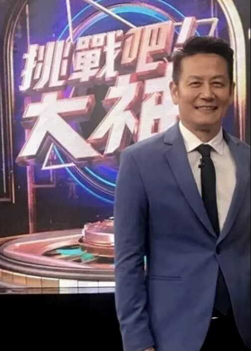 推特高颜值女神Song顶级尤物反差情趣制服勾引金主！无套疯狂抽插视频流出！ - 6996海报
