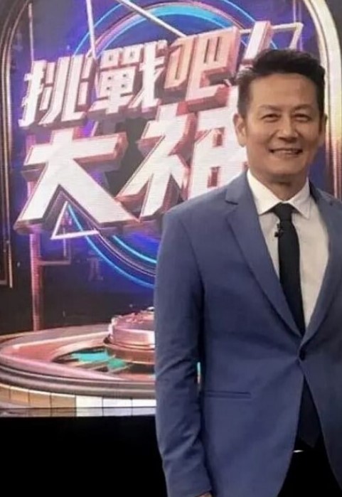 昀希JD137欢乐小丑的性幻想1 - 6996海报