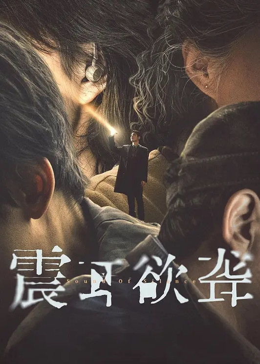 20205781414用户上传商场全景厕拍系列_看起来很社会的大姐抽烟姿势很霸气 - 6996海报